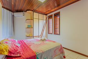 GB18 Maravilhosa Casa Pé na Areia