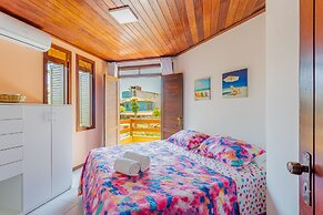 GB18 Maravilhosa Casa Pé na Areia