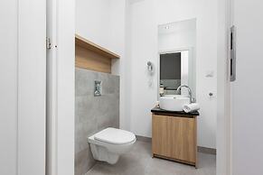 Apartment Warsaw Sławińska by Renters