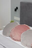 Apartment Warsaw Sławińska by Renters