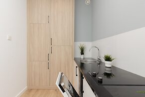Apartment Warsaw Sławińska by Renters