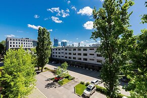 Apartment Warsaw Sławińska by Renters