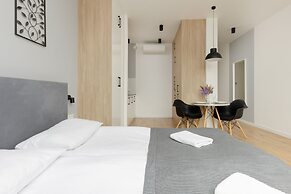 Apartment Warsaw Sławińska by Renters