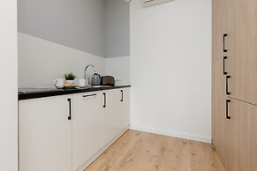 Apartment Warsaw Sławińska by Renters