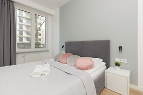 Apartment Warsaw Sławińska by Renters