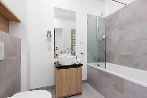 Apartment Warsaw Sławińska by Renters