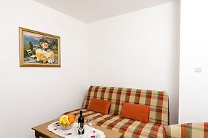 Apartment Amela