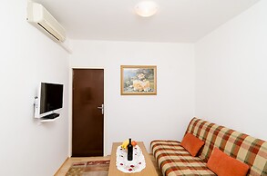 Apartment Amela
