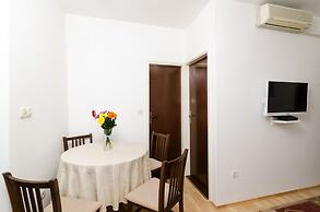 Apartment Amela