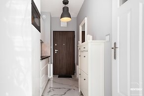Apartments Warsaw Pawia by Renters
