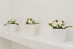 Apartments Warsaw Pawia by Renters