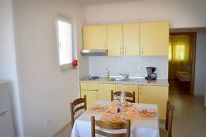 Floral Apartments Pende