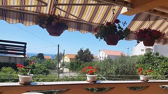 Floral Apartments Pende