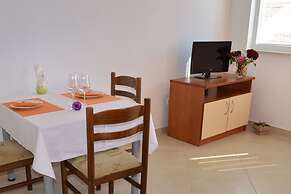 Floral Apartments Pende