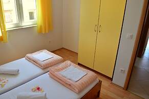 Floral Apartments Pende