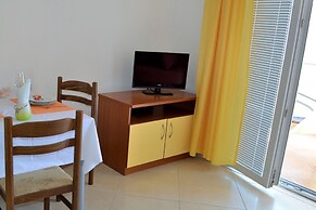 Floral Apartments Pende