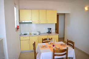 Floral Apartments Pende