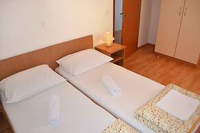 Floral Apartments Pende