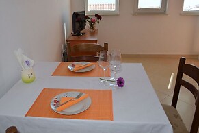 Floral Apartments Pende