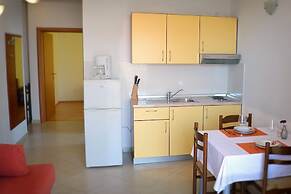 Floral Apartments Pende