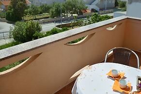 Floral Apartments Pende