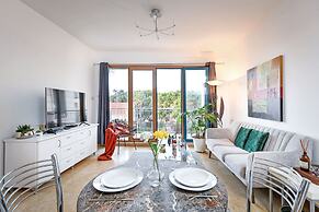 Deluxe 2BD Jaffa Dreams W Pool & Parking