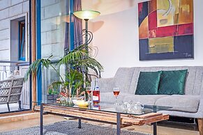 Deluxe 2BD Jaffa Dreams W Pool & Parking