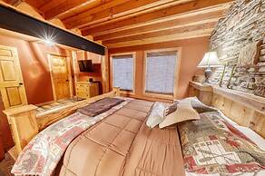 Smokey Valley Lodge 2 Bedroom Home by Redawning