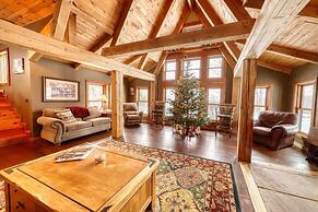 Smokey Valley Lodge 2 Bedroom Home by Redawning