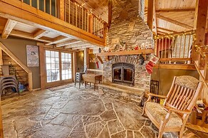 Smokey Valley Lodge 2 Bedroom Home by Redawning