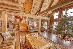 Smokey Valley Lodge 2 Bedroom Home by Redawning