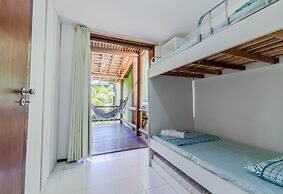 IT10 Bangalô Duplex 3 Suítes Pé na Areia