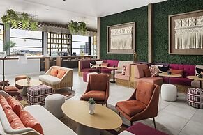 AC Hotel by Marriott Columbus Downtown