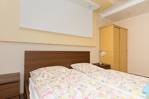 Holiday House Bursztyn by Renters