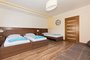 Holiday House Bursztyn by Renters