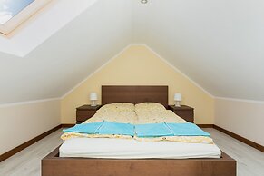 Holiday House Bursztyn by Renters