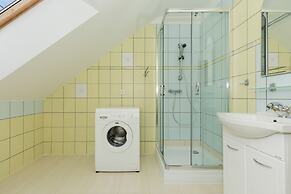 Holiday House Bursztyn by Renters