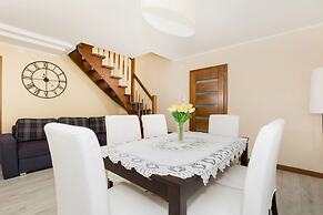 Holiday House Bursztyn by Renters