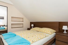 Holiday House Bursztyn by Renters