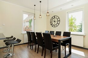 Holiday House Viking by Renters