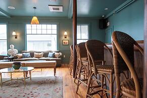 Ocean House Hotel & Motel