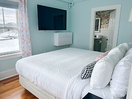 Ocean House Hotel & Motel