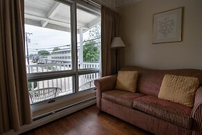 Ocean House Hotel & Motel