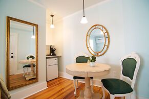 Ocean House Hotel & Motel