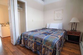 Ocean House Hotel & Motel