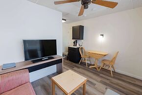 Ocean House Hotel & Motel