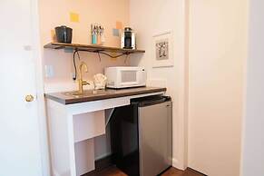 Ocean House Hotel & Motel