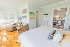 Ocean House Hotel & Motel