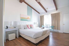 Ocean House Hotel & Motel