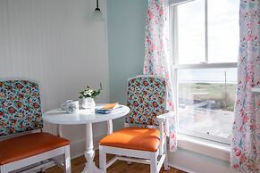 Ocean House Hotel & Motel